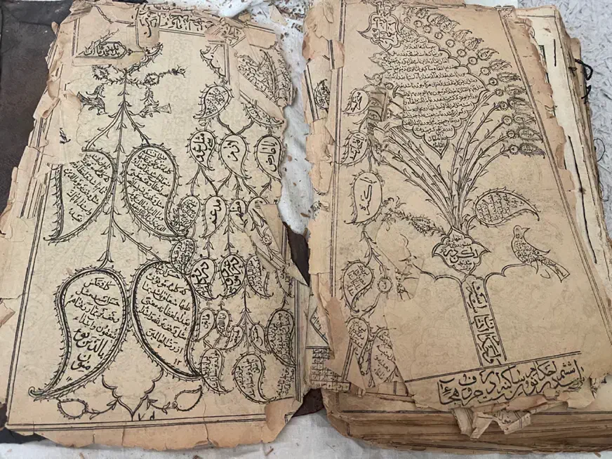 کتاب قران باقدمت ۲۰۰ساله|کلکسیون اشیاء عتیقه|لاهیجان, شیشه گران|دیوار