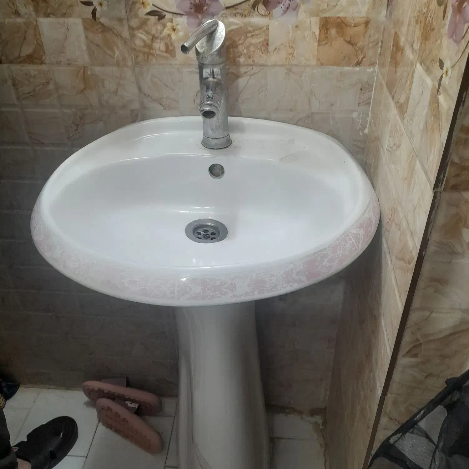 روشویی|لوازم سرویس بهداشتی|ملایر, |دیوار