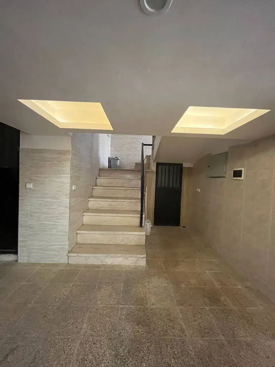 ۹۷متری فازیک /لوکیشن وسط شهر/کلید نخورده|فروش آپارتمان|هشتگرد, فاز ۱ مهستان|دیوار