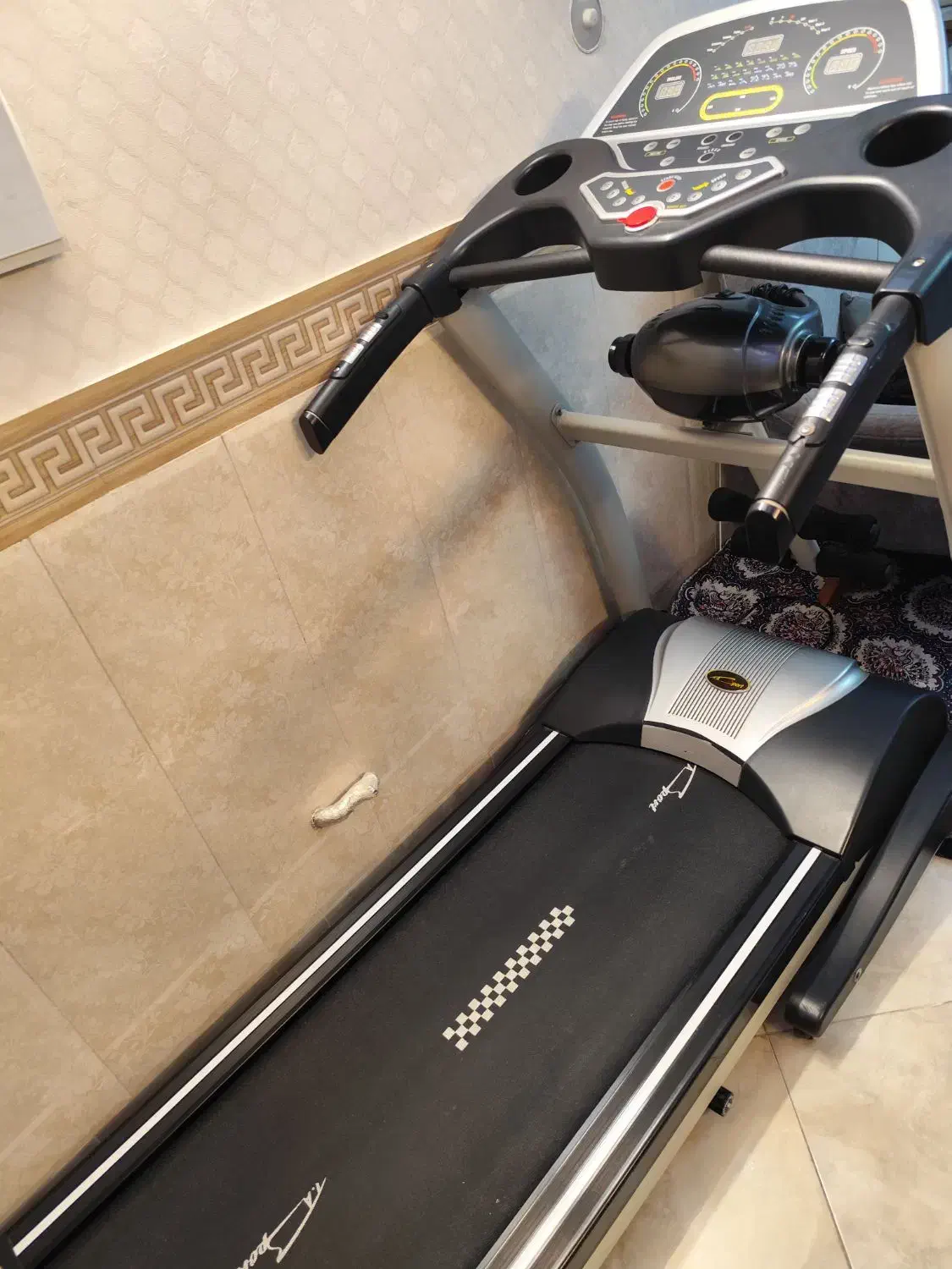 تردمیل تاشو با ویبره و شیب برقی|تجهیزات ورزشی|کهریزک, |دیوار