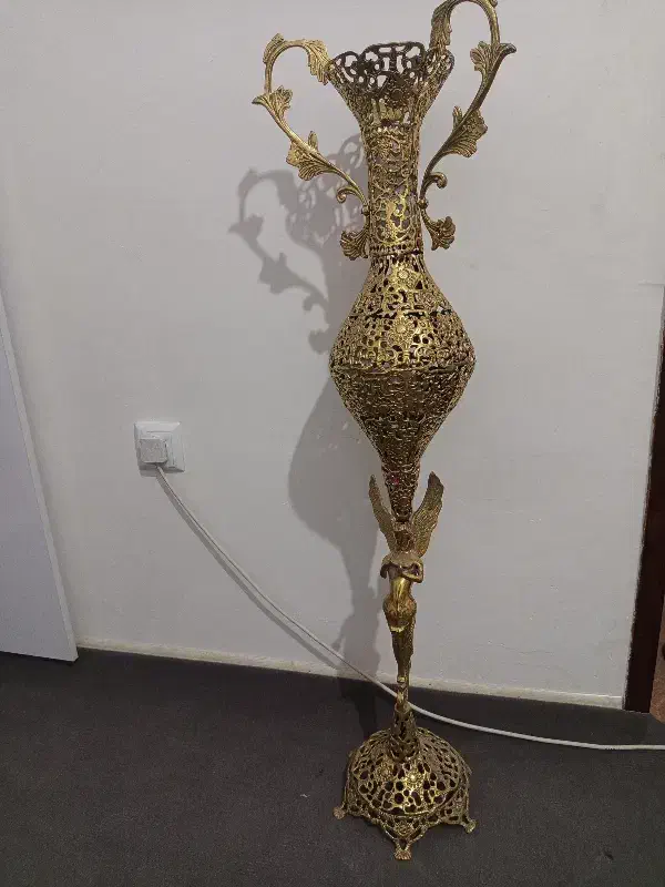 گلدان بلند برنز|گل مصنوعی|زنجان, |دیوار