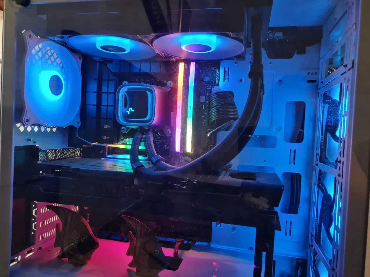 سیستم غول گیمینگ+رندرینگ  RGB / RX6800XT / DDR5 /|رایانه رومیزی|فیروزآباد (فارس), |دیوار