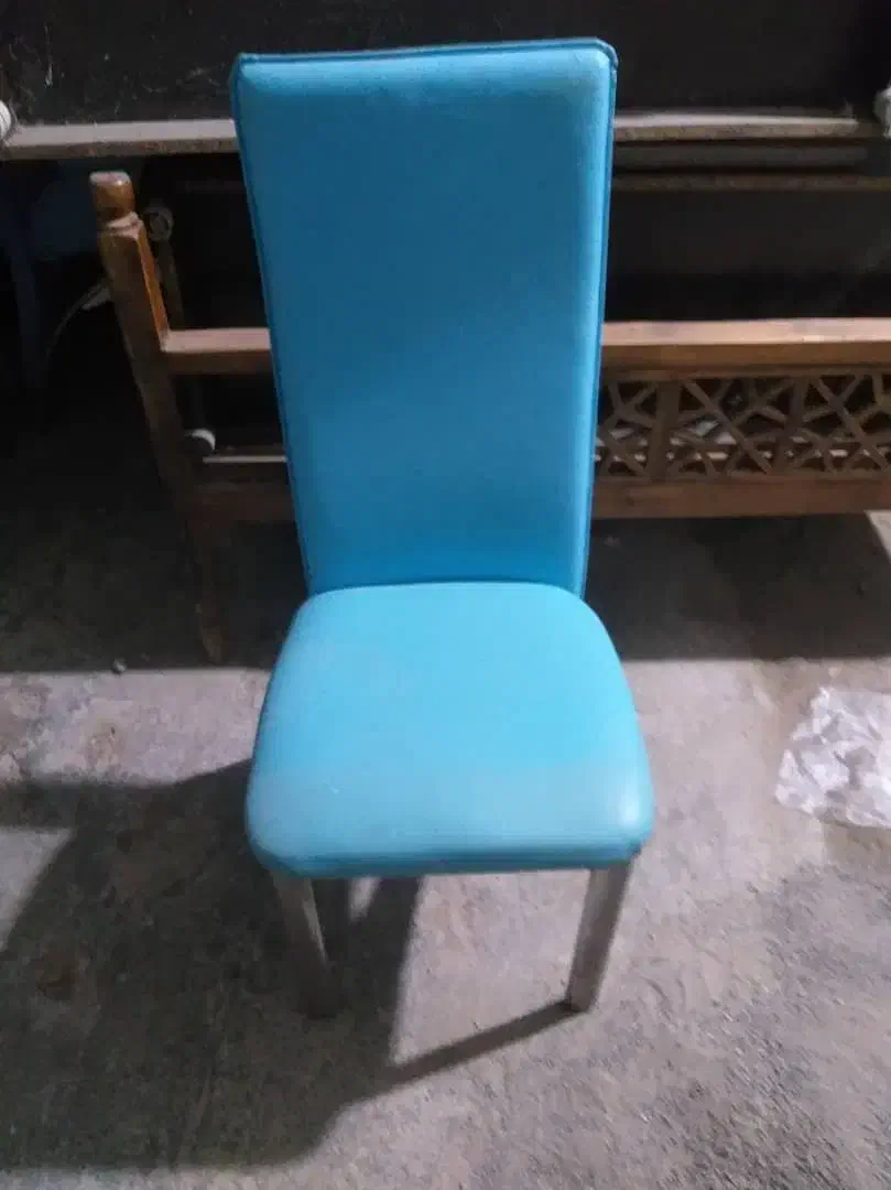 صندلی بدونِ میز سالم بسیارتمیز|صندلی و نیمکت|گرگان, |دیوار