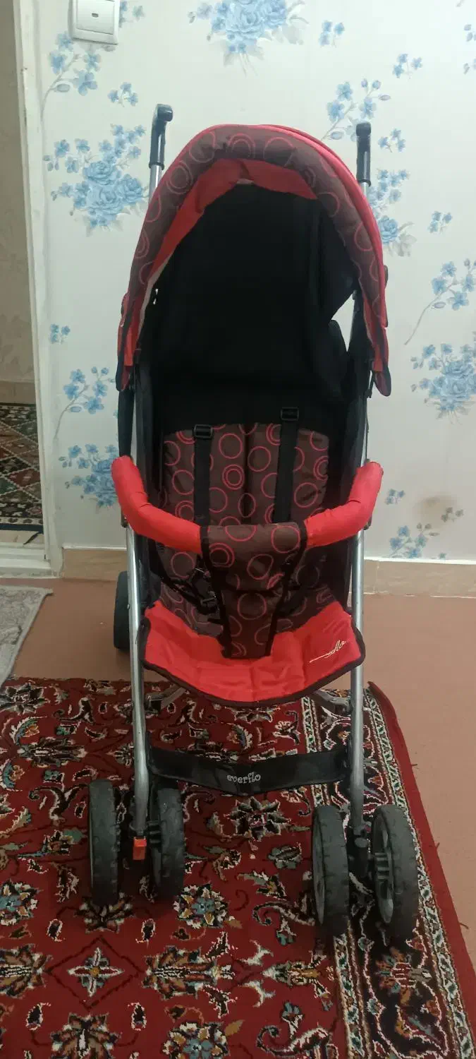 کالسکه خارجی تاشو درحد نو|کالسکه و لوازم جانبی|ساوه, |دیوار