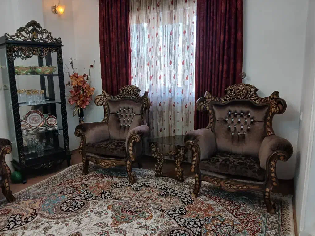 مبلمان ۷ نفره سلطنتی بسیار نو|مبلمان خانگی و میز عسلی|قائمشهر, |دیوار