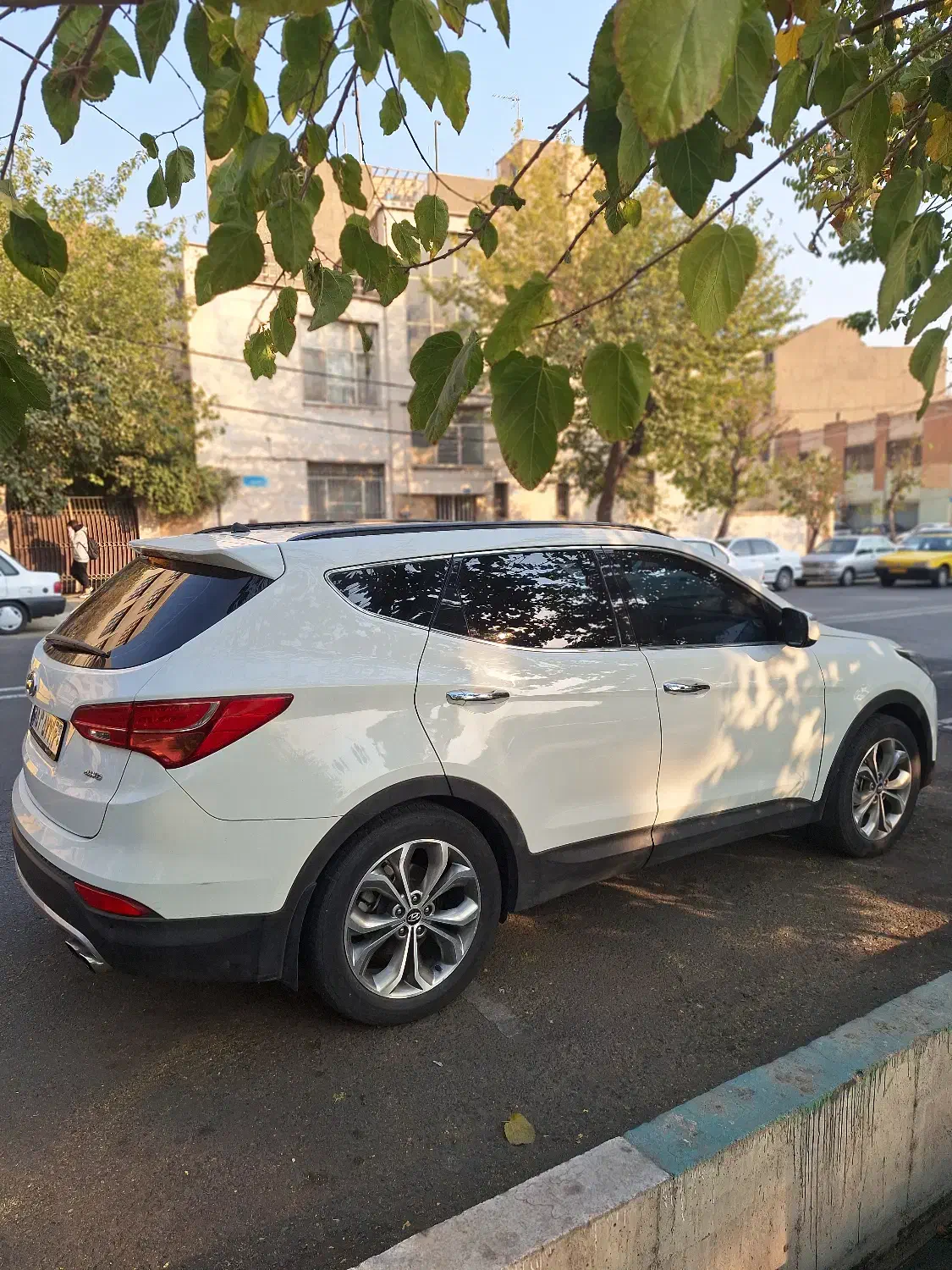 سانتافه ۲۰۱۴ نیمه فول ۱۳۶تا کار|خودرو سواری و وانت|تهران, سهروردی|دیوار