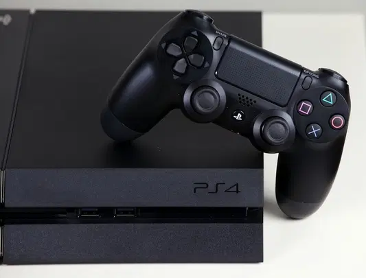 یک دستگاه PS4|کنسول، بازی ویدئویی و آنلاین|نیشابور, شهرک قدس|دیوار