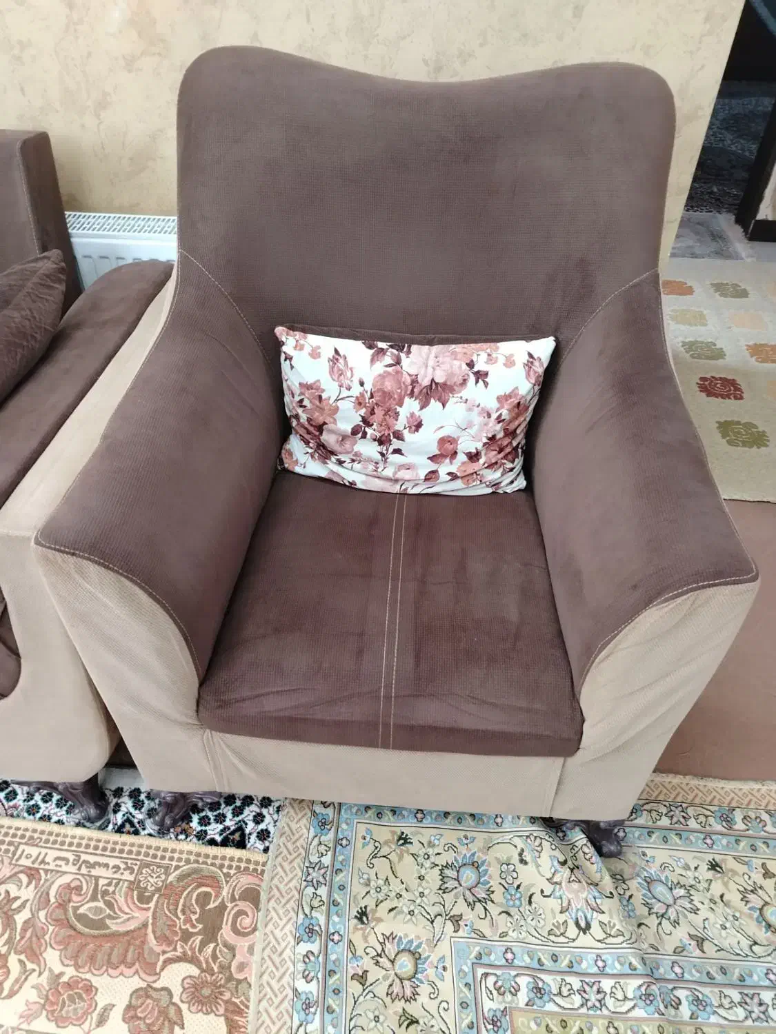 راحتی|مبلمان خانگی و میز عسلی|گلبهار, شهر جدید گلبهار|دیوار