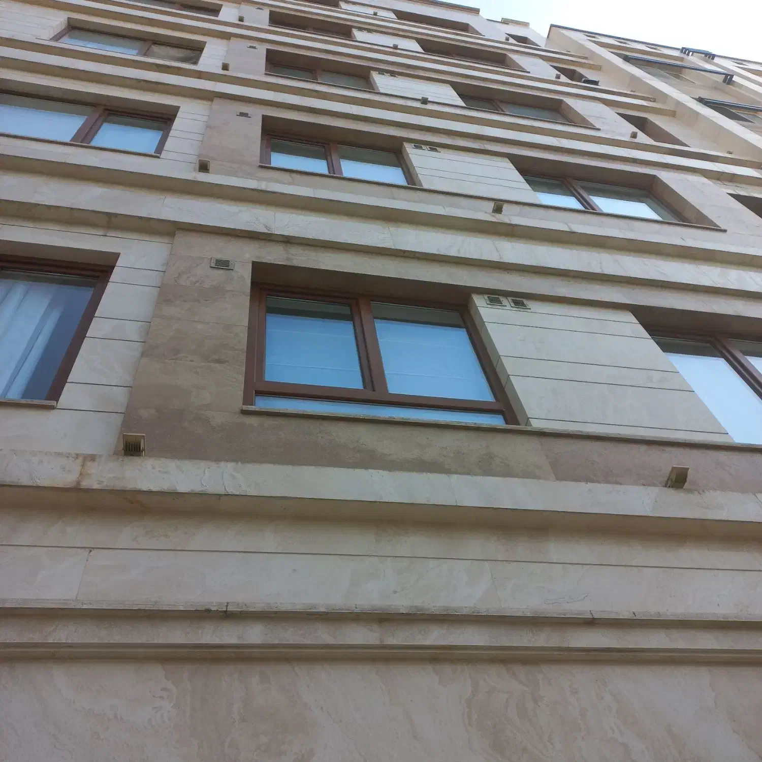 ۱۲۸متر ۳خواب تاپ لوکیشن شخصی ساز غرق در نور