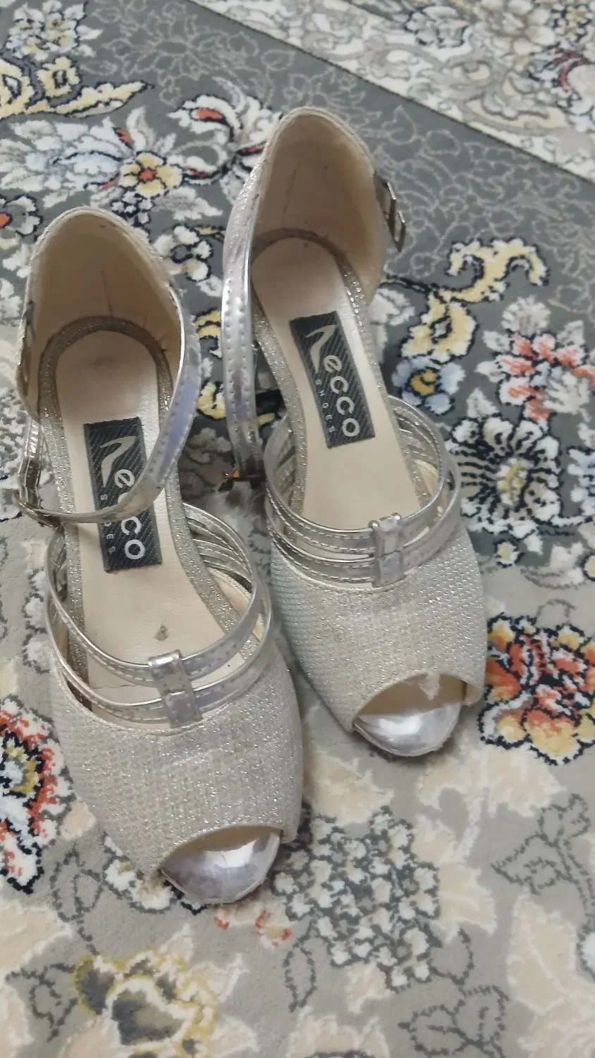 کفش دخترانه سایز ۳۲|کفش و لباس بچه|ارومیه, |دیوار