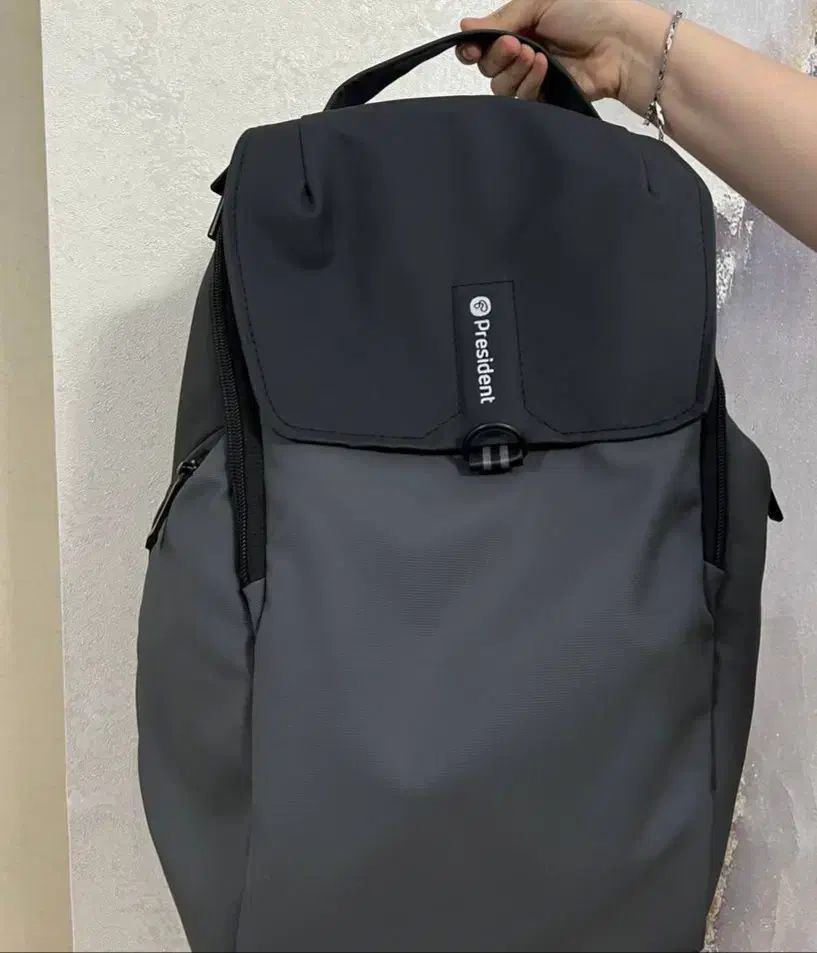 کوله پشتی و کیف لب تاب نو و سالم|کیف، کفش، کمربند|رشت, گیل|دیوار