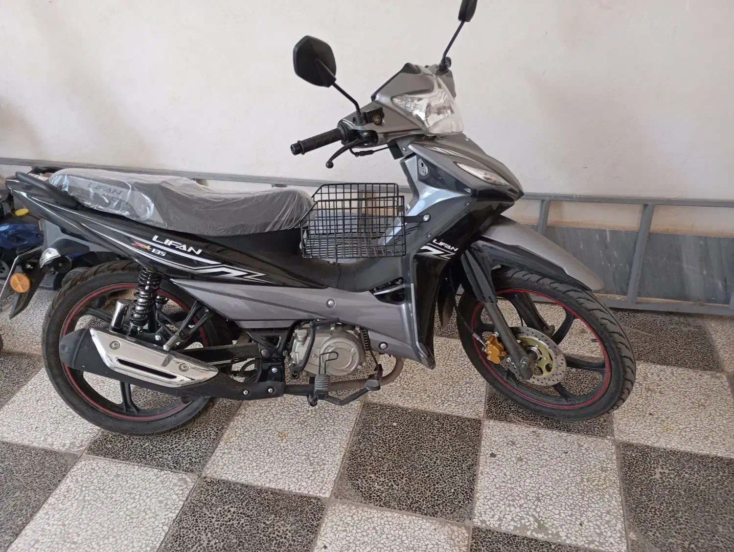 لیفان 135خشک تر تمیز|موتورسیکلت|مینودشت, |دیوار