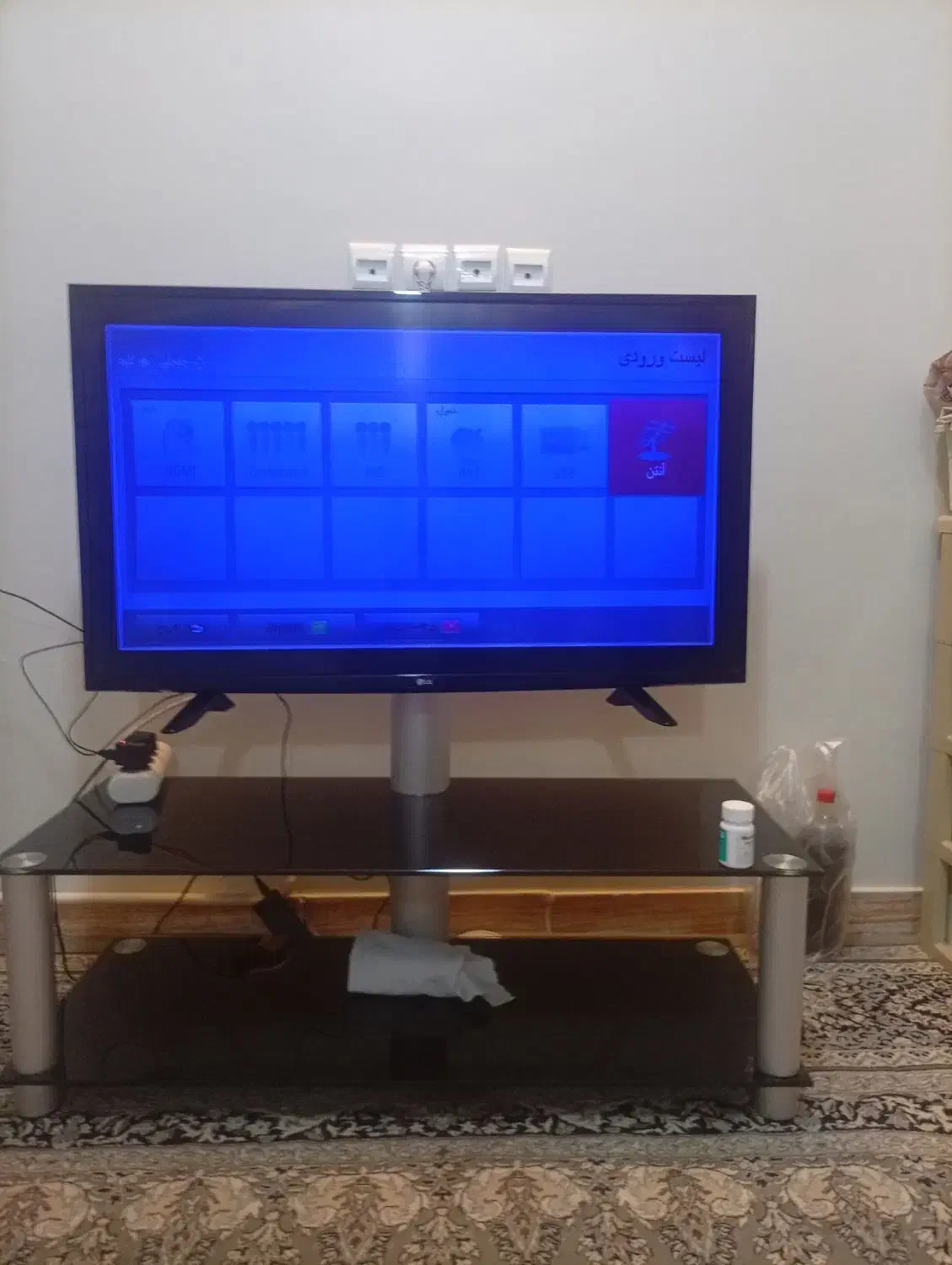 تلویزیون در حد نو|تلویزیون و پروژکتور|یزد, |دیوار