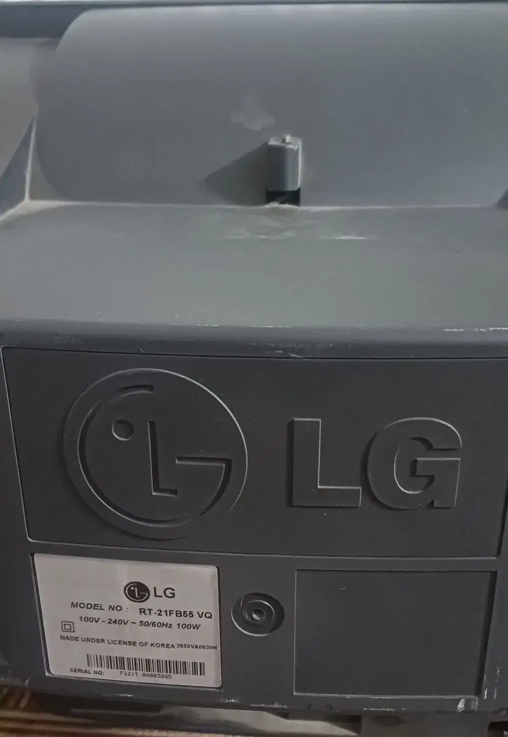 تلویزیون ۲۱  اینچ  صفحه تخت LG|تلویزیون و پروژکتور|علی‌آباد کتول, |دیوار