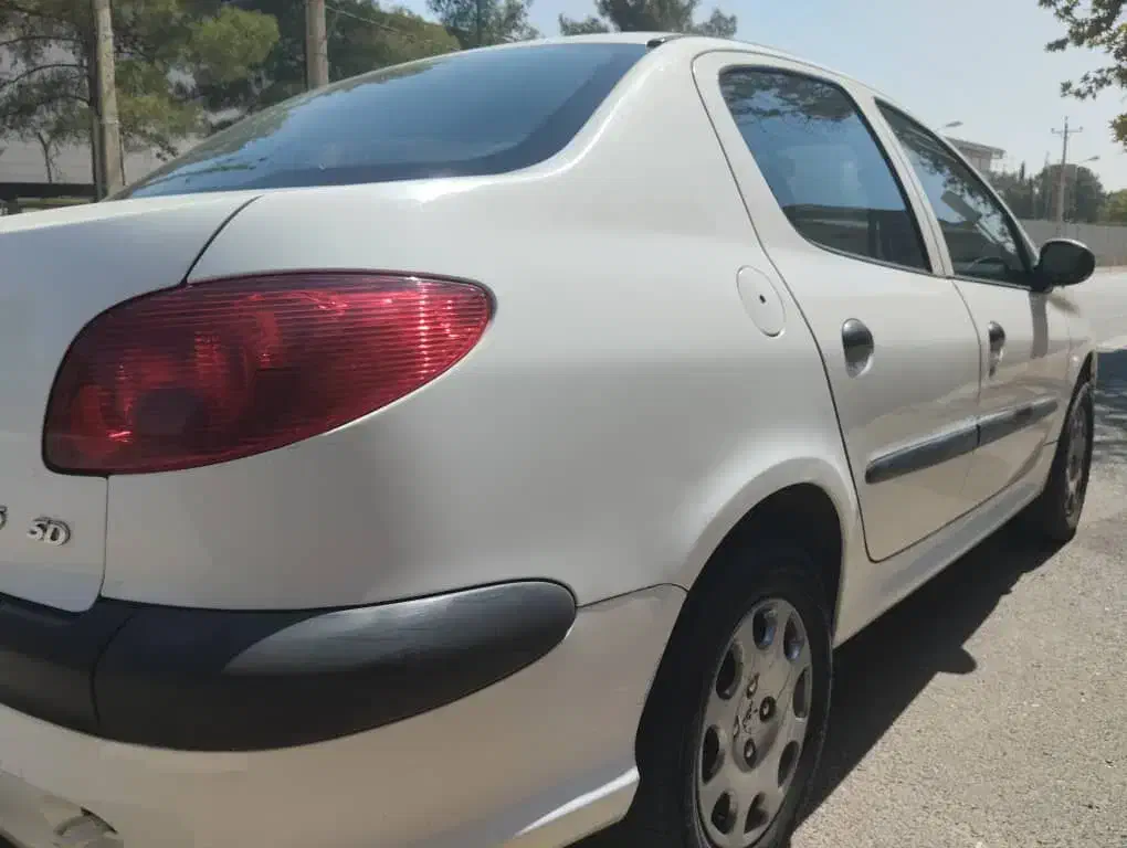 پژو 206 SD V8، مدل ۱۳۹۷ تمام فابریک سالم و خانگی|خودرو سواری و وانت|شیراز, رکن‌آباد|دیوار