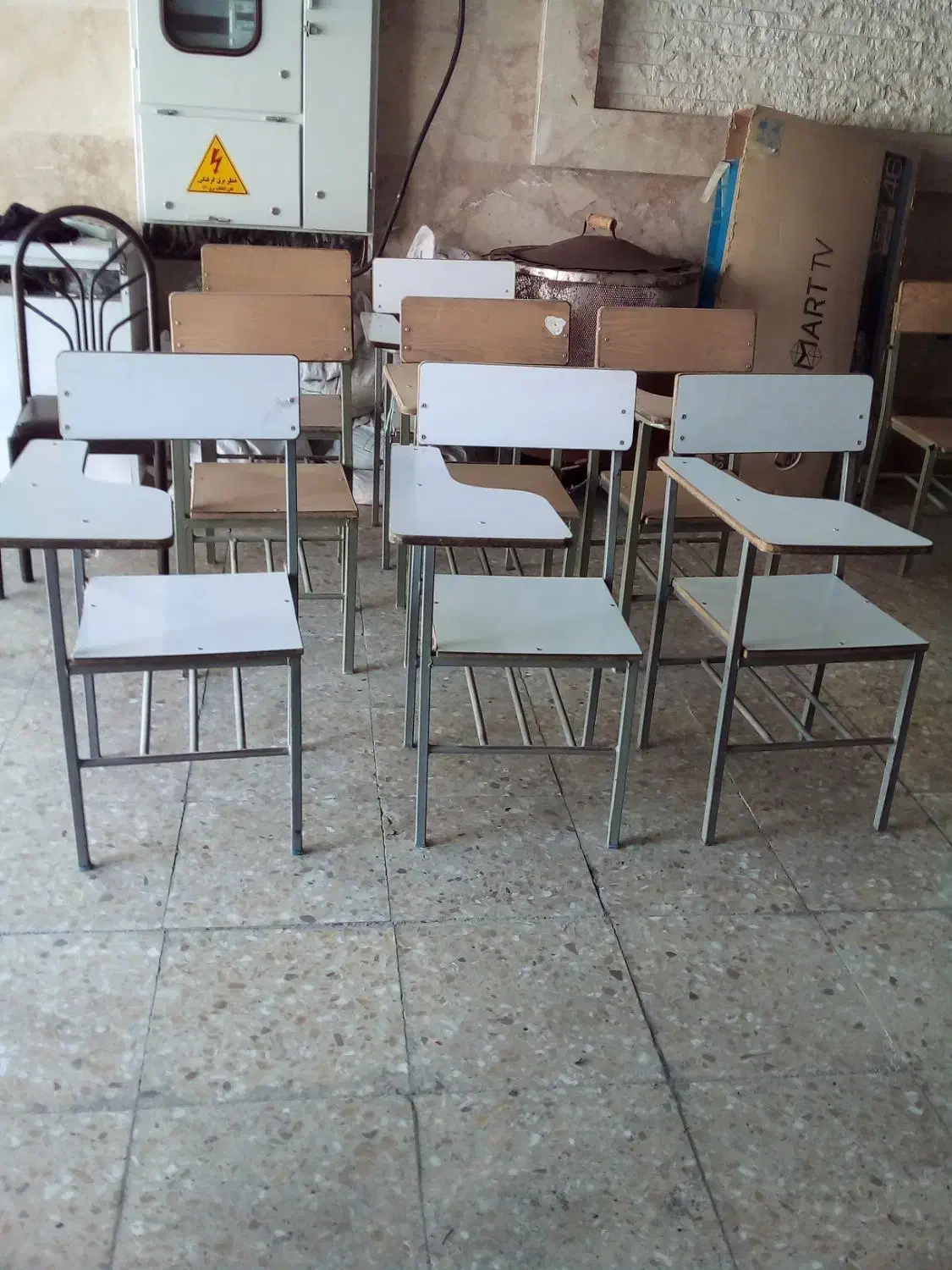 تعدادی صندلی ویه میزکامپیوتروصندلی فروش|صندلی و نیمکت|مشهد, طلاب|دیوار