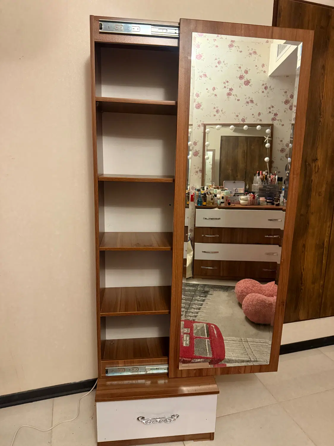کتابخانه|کتابخانه، شلف، قفسههای دیواری|شیراز, فرگاز|دیوار