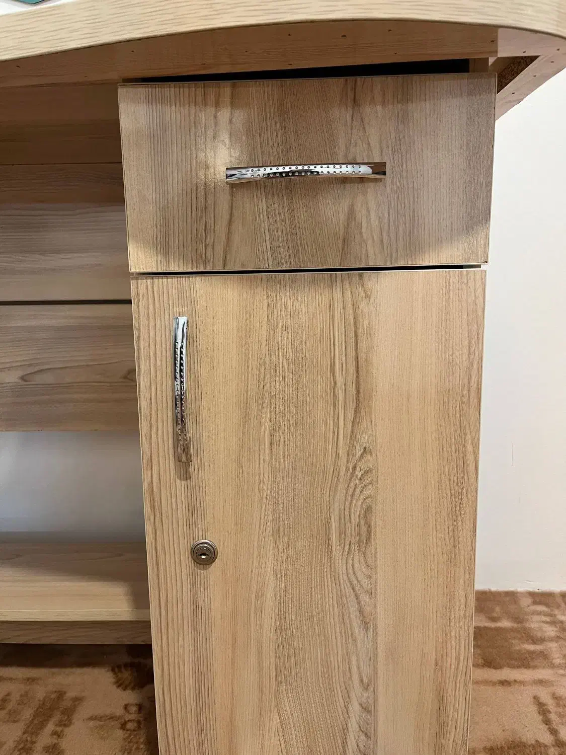 میزتحریر کاملا نو ام دی اف|میز تحریر و کامپیوتر|اسفراین, |دیوار