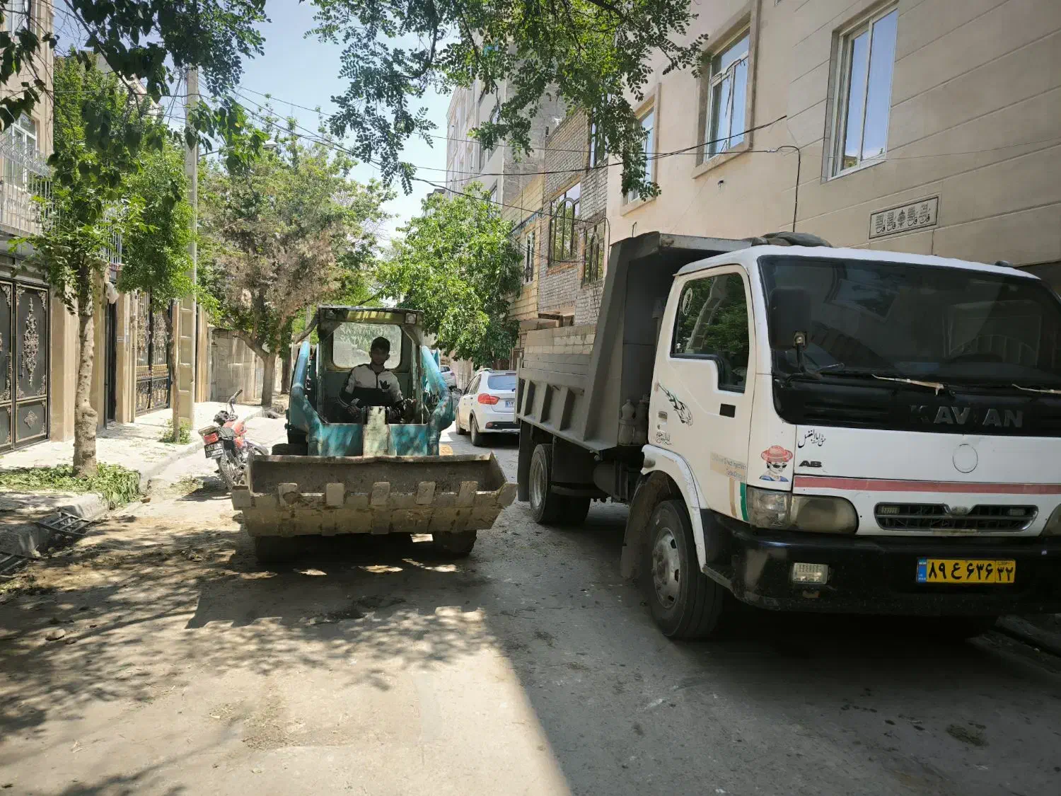 مینی لودر بابکت توماس حمل نخاله خاکبرداری|خدمات حمل و نقل|مشهد, رضاشهر|دیوار