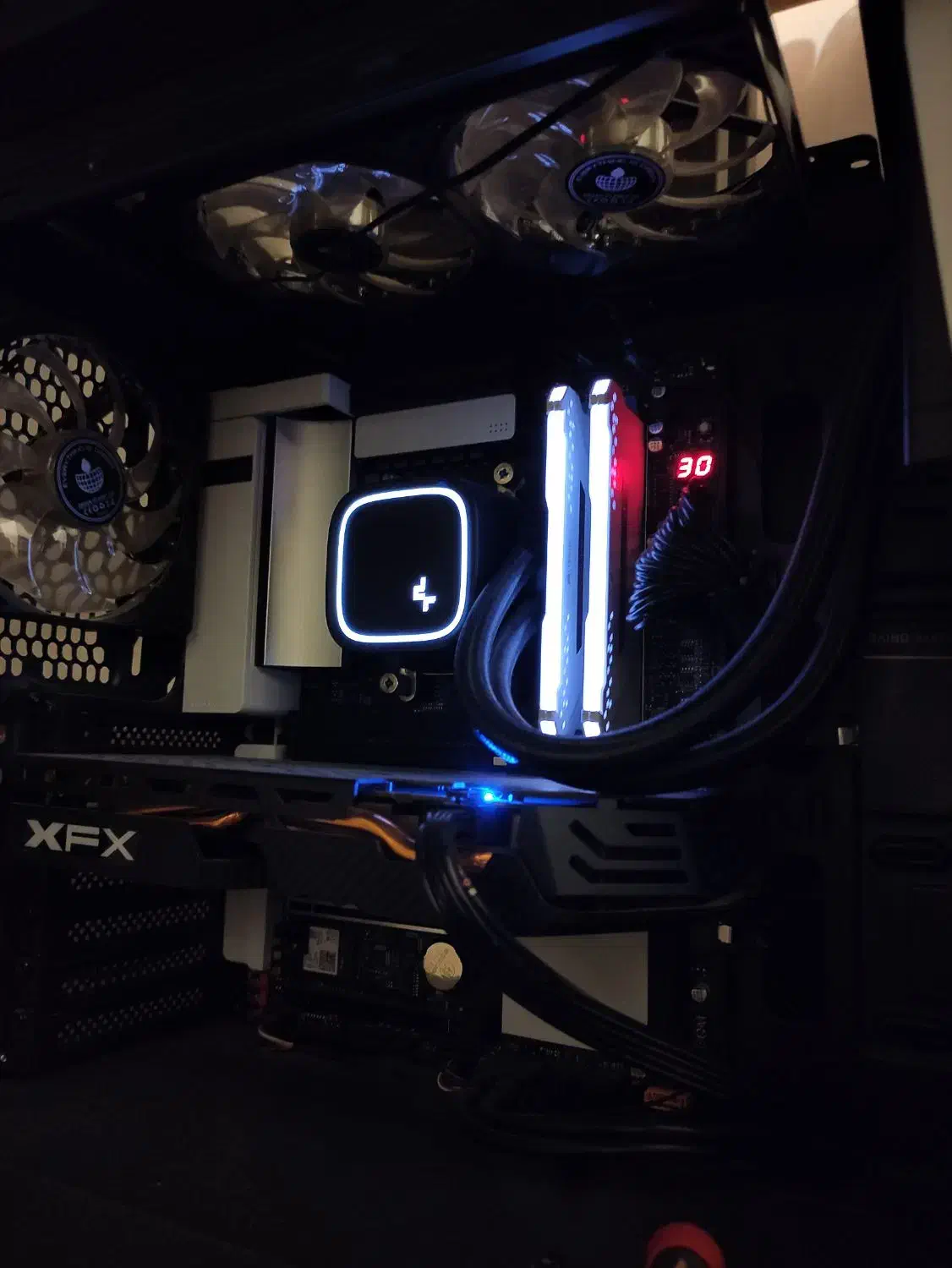 میز و کیس گیمینگ و رندرینگ|رایانه رومیزی|تهران, بهداشت|دیوار