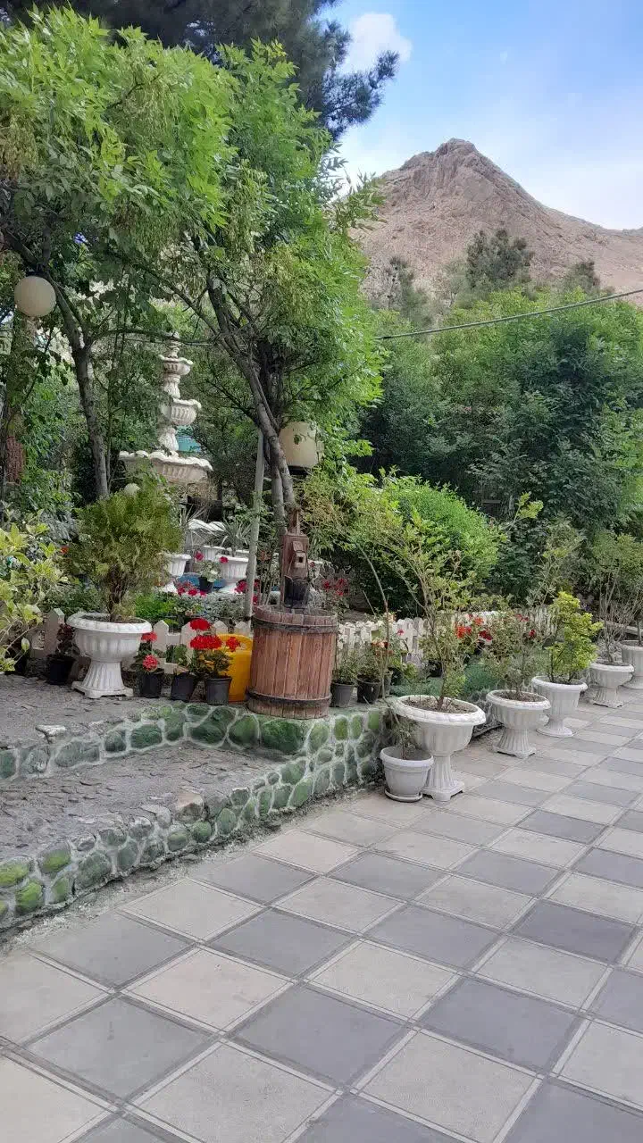 استخدام در رستوران باغ شب بو|استخدام خدمات فروشگاه و رستوران|شاهرود, |دیوار