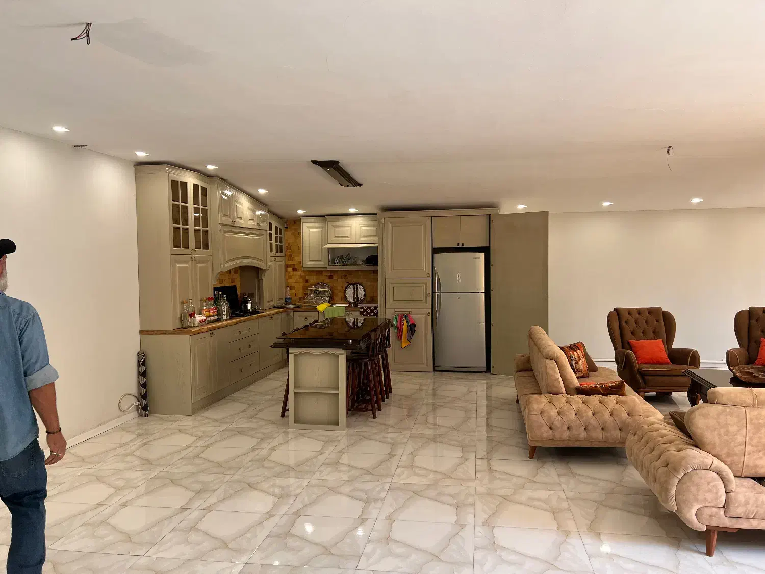 لوکیشن تولیدمحتوا ویژه بلاگرها|اجارهٔ کوتاهمدت دفتر کار و فضای آموزشی|چهارباغ, |دیوار