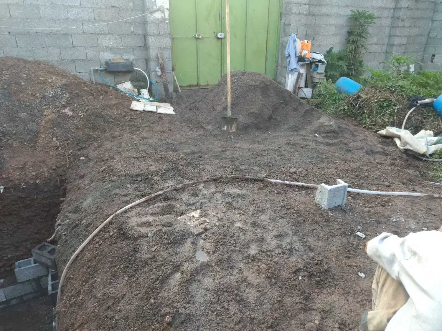 بنایی و کارگری حمل اساس و بار و و مهارت دارم|خدمات پیشه و مهارت|رشت, شهریاران|دیوار