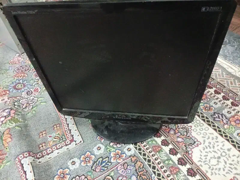 مانیتور سامسونگ|قطعات و لوازم جانبی رایانه|قم, شهدا|دیوار