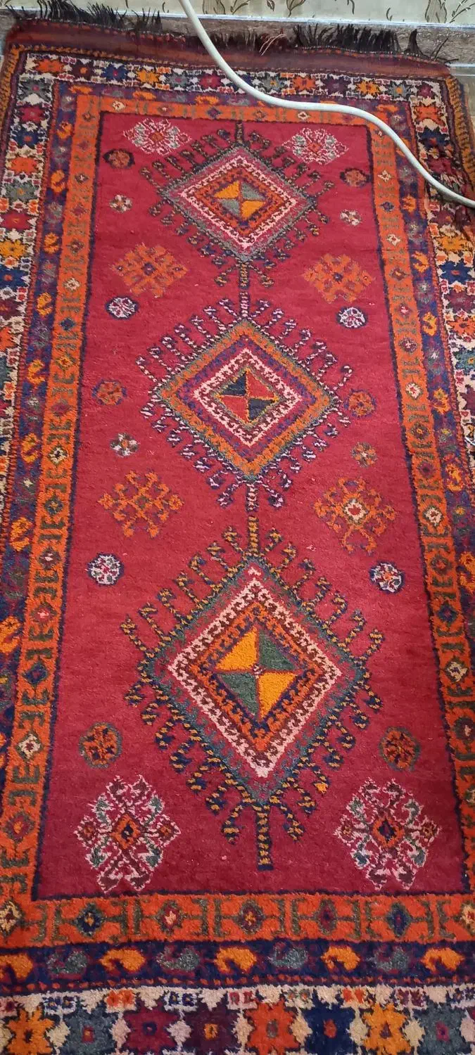 فرش دستباف عشایری قرمز تمیز فروش فوری|فرش|شیراز, منطقه هوایی شهید دوران|دیوار