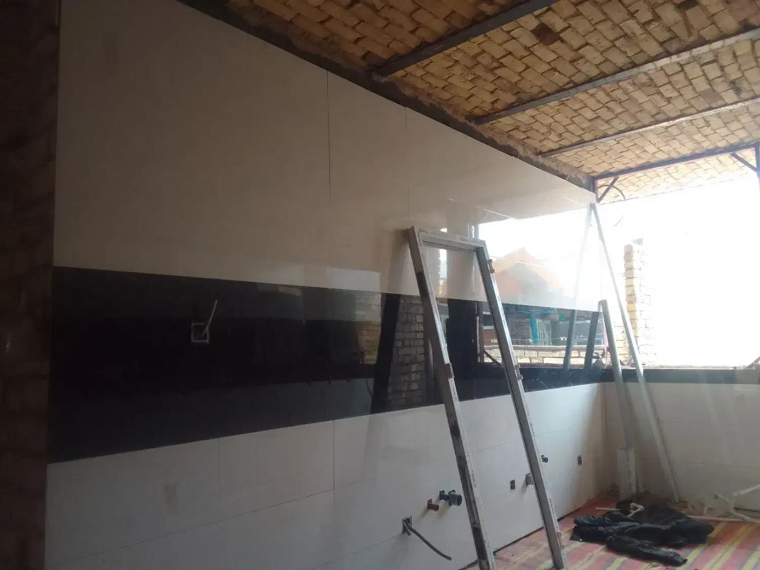 کاشی کاری و سرامیک|خدمات پیشه و مهارت|قم, تولید دارو و یخچال|دیوار