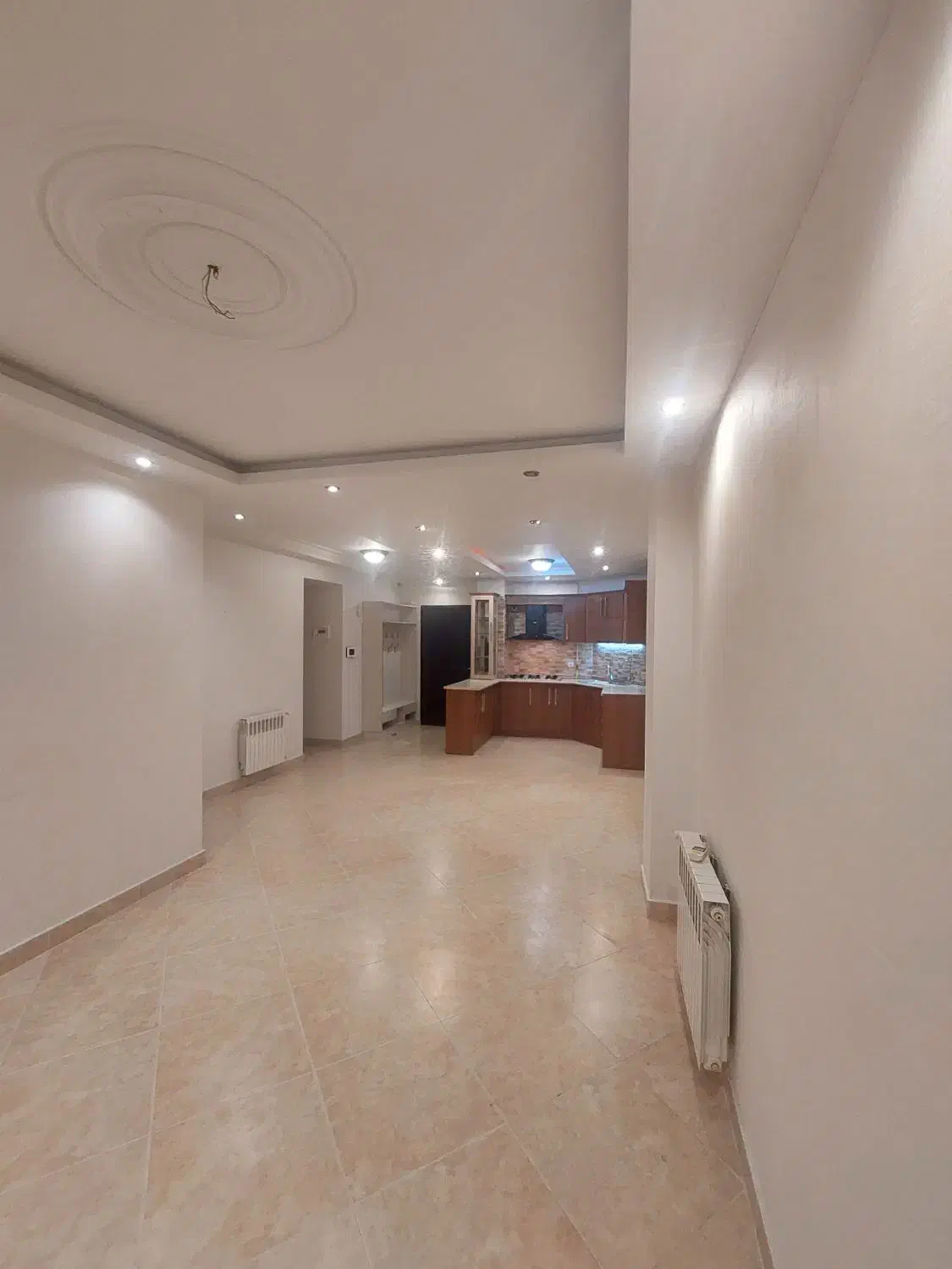 اجاره آپارتمان ۷۰ متری با ویو کامل دریا|اجارهٔ آپارتمان|بندر انزلی, آخرخط|دیوار