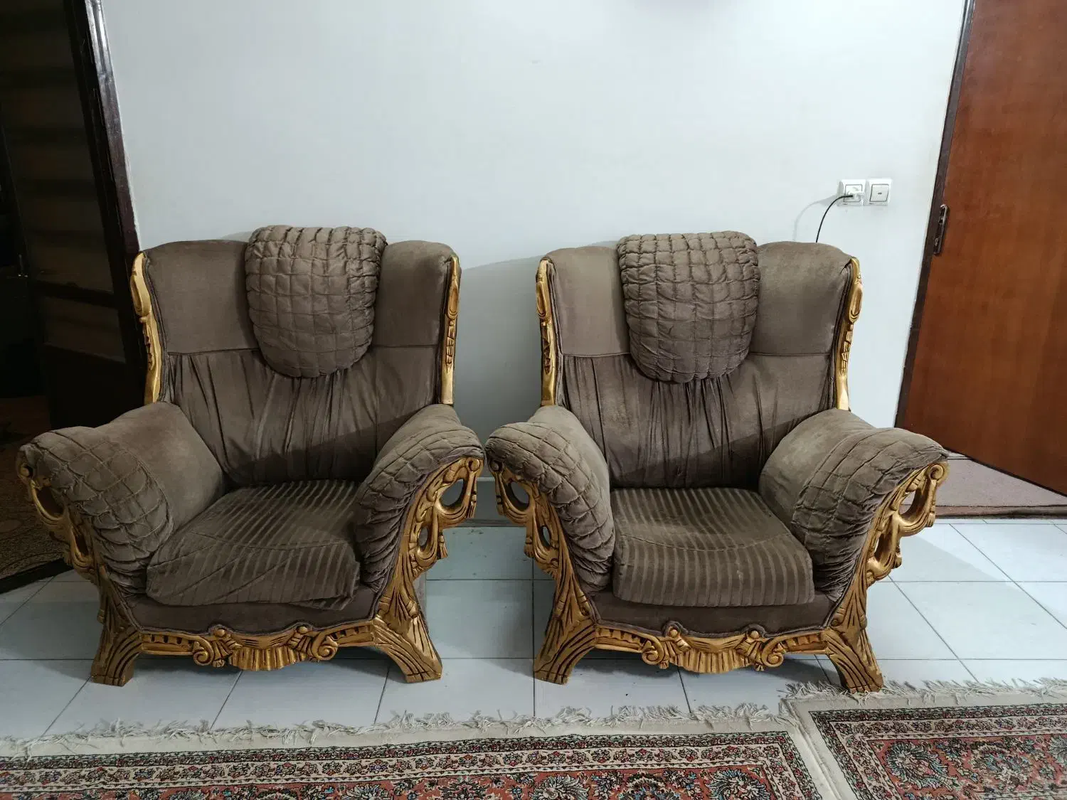 فروش فوری مبل۷نفره|مبلمان خانگی و میز عسلی|جهرم, |دیوار