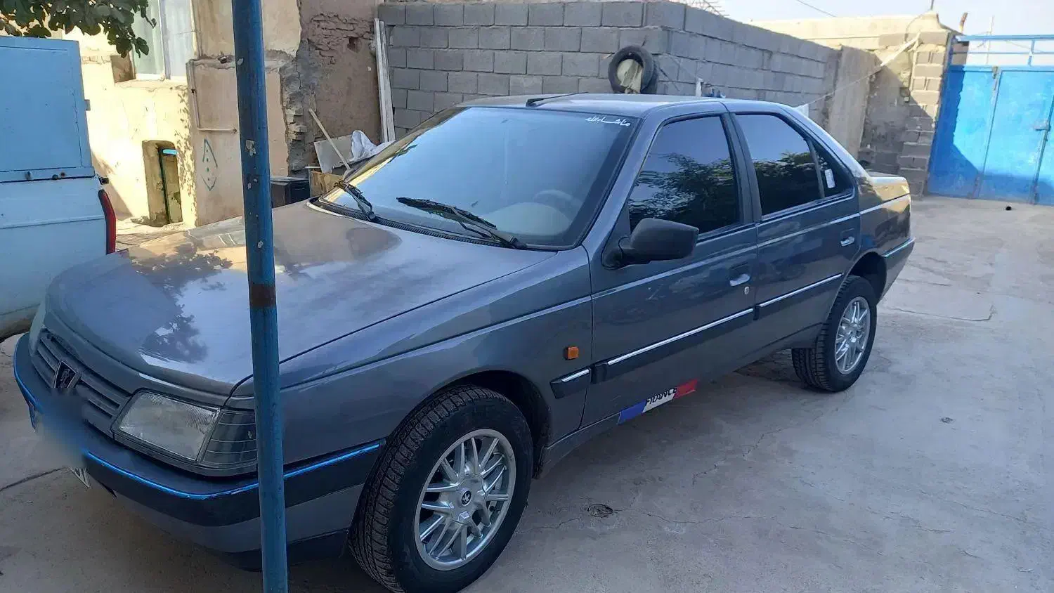 پژو ۴۰۵|خودرو سواری و وانت|زرندیه, |دیوار