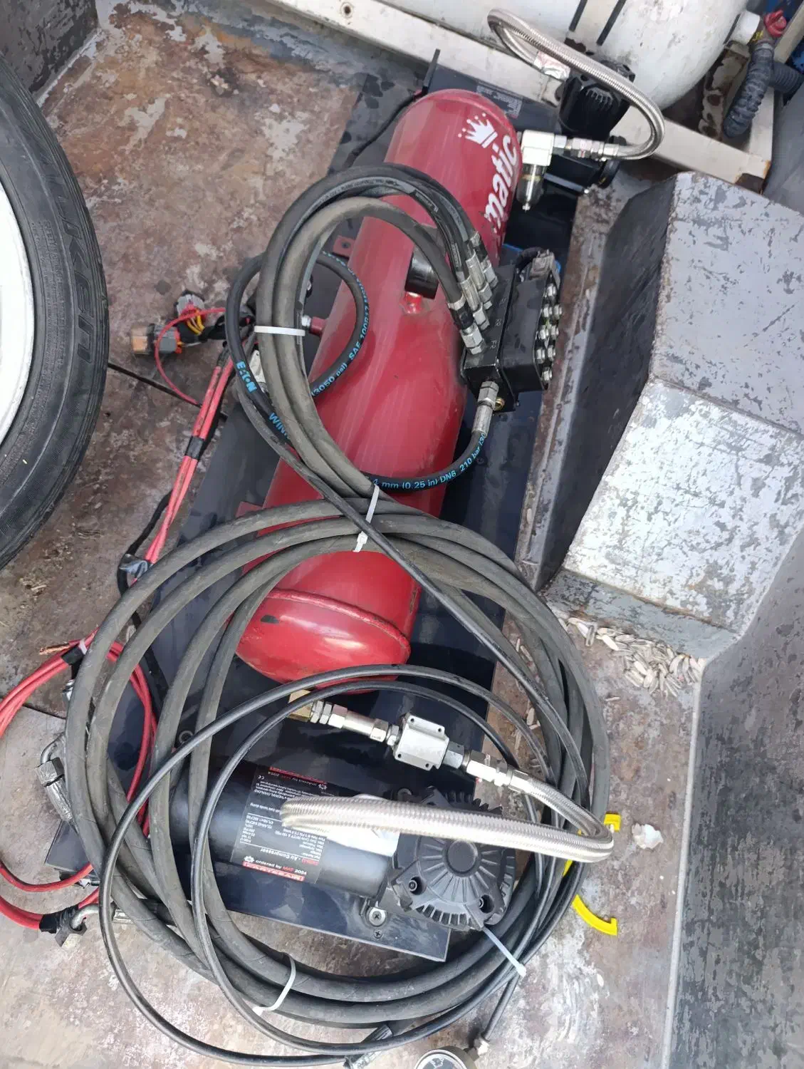 پنوماتیک دو موتوره ایتالیایی|قطعات یدکی و لوازم جانبی|اهواز, کوی صادقیه|دیوار