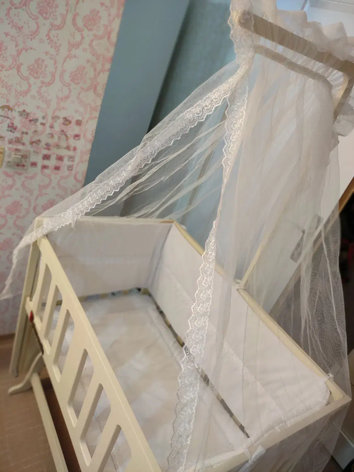 گهواره|تخت و سرویس خواب|کرمانشاه, |دیوار