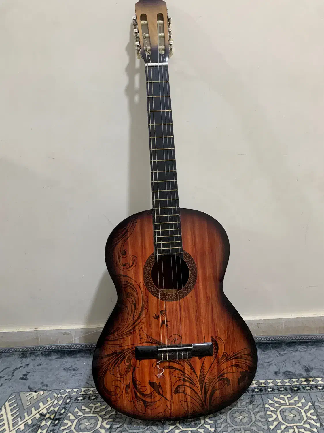 گیتار کلاسیک|گیتار، بیس، امپلیفایر|صدرا-فارس, فاز ۱|دیوار