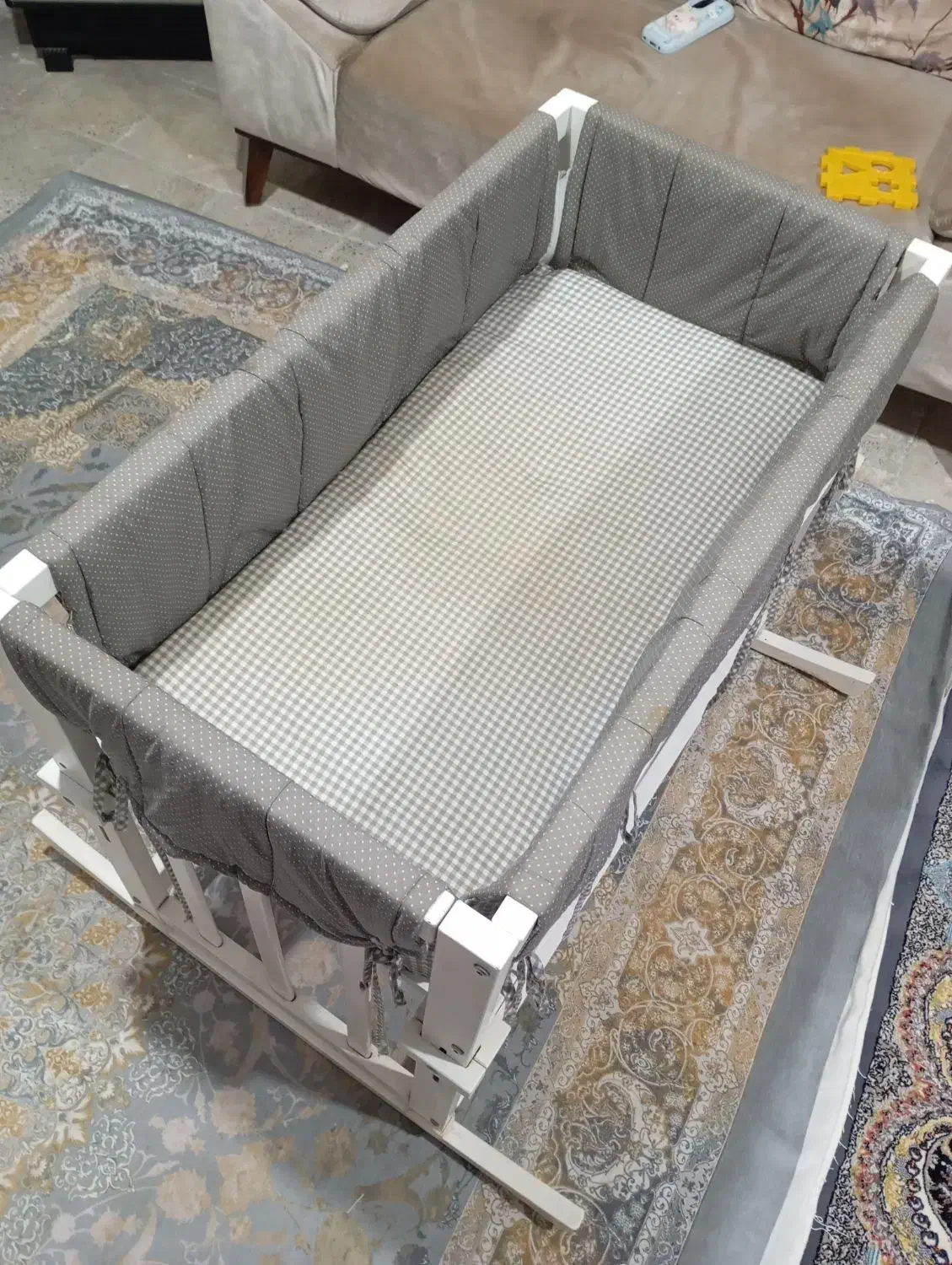 گهواره نوزاد|تخت و صندلی بچه|مشکین‌دشت, |دیوار