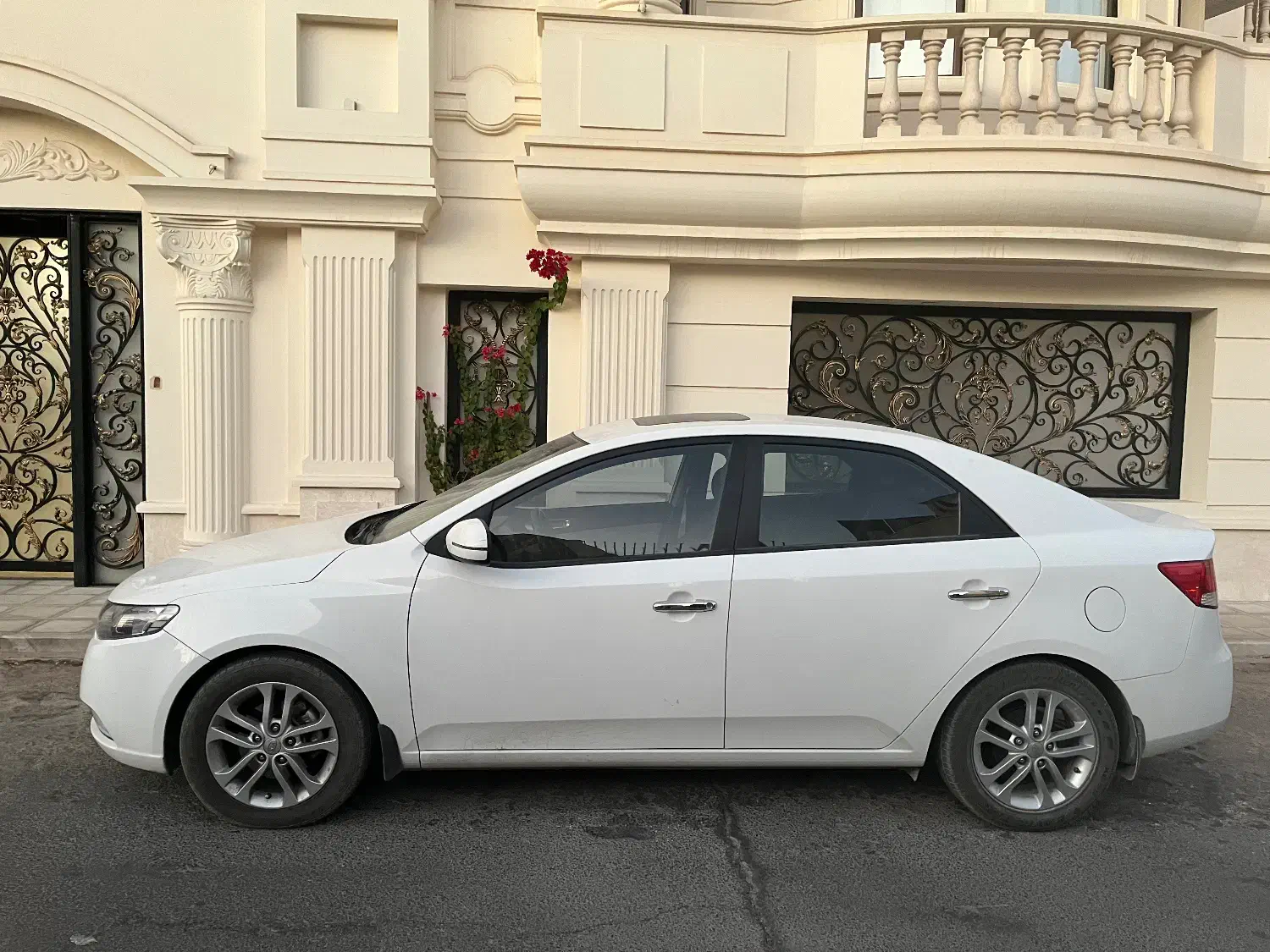 سراتو آپشنال ۲۰۰۰ اتومات ۹۷|خودرو سواری و وانت|یزد, |دیوار