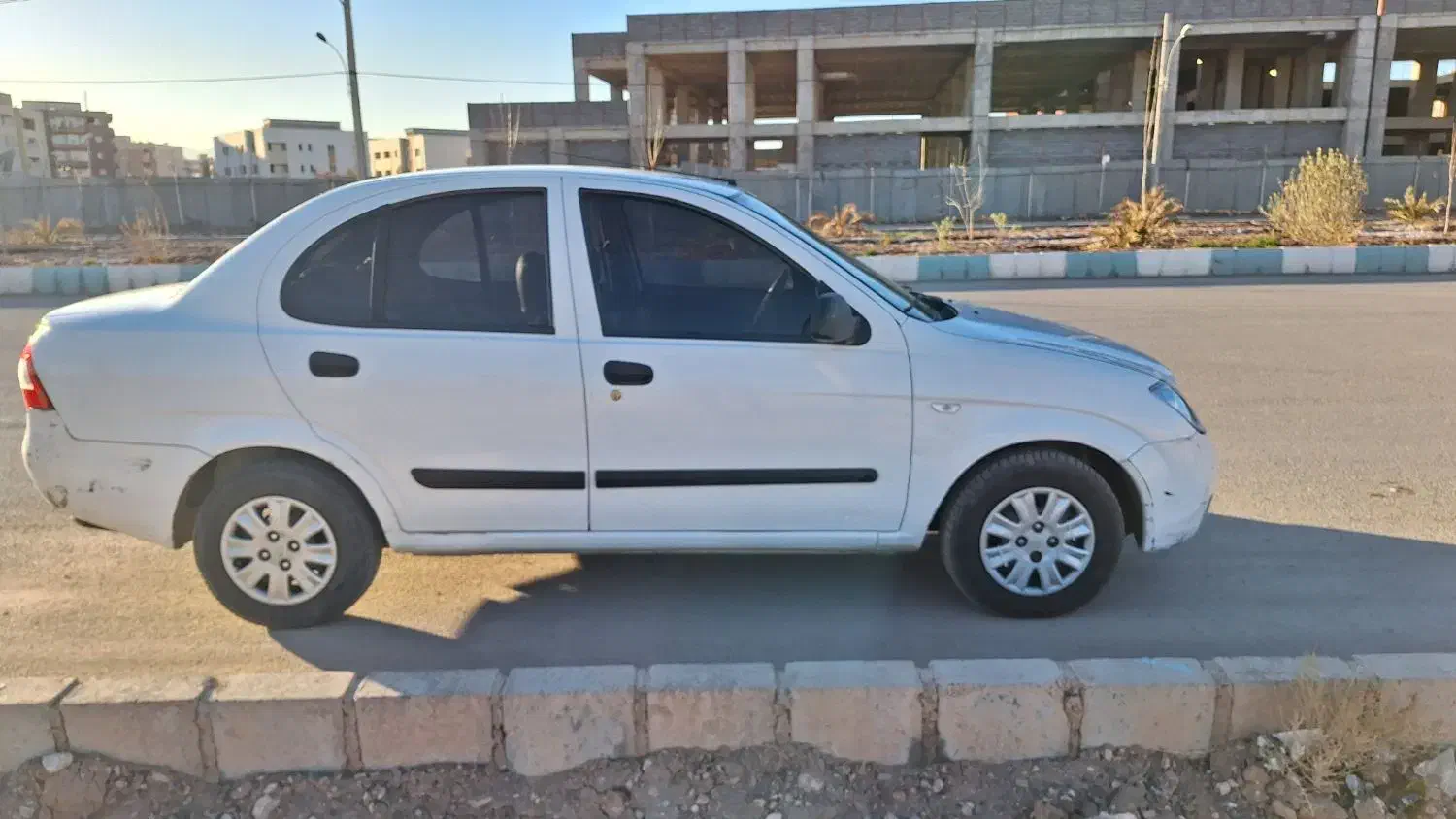 تیبا ۹۳|خودرو سواری و وانت|کرمان, |دیوار