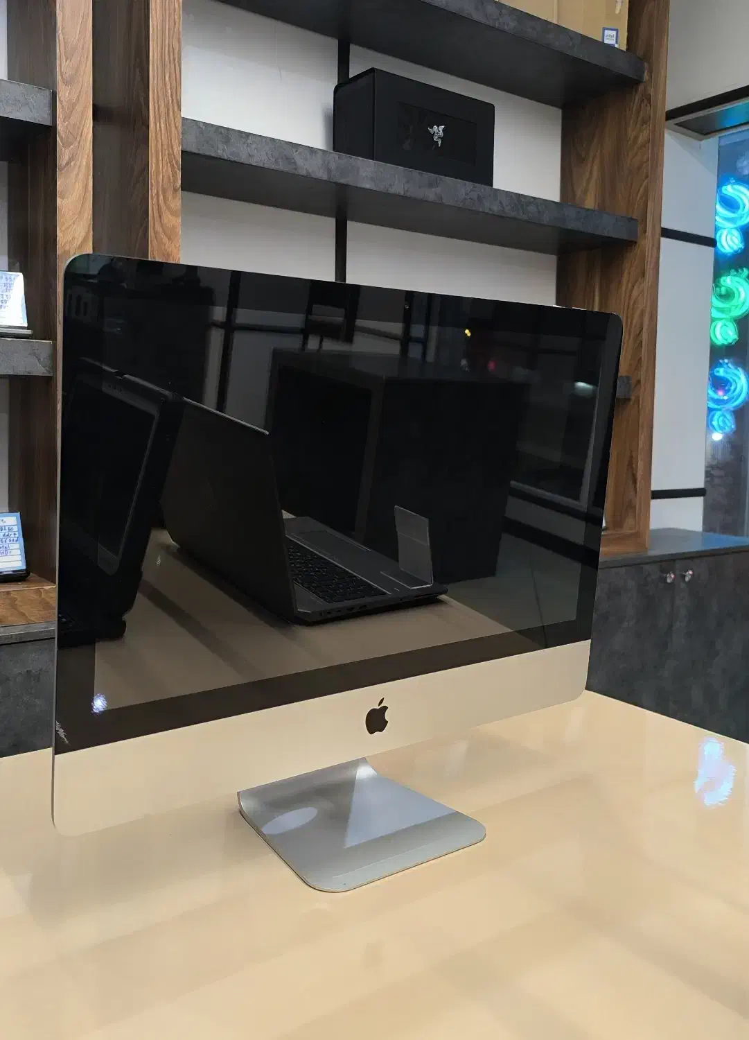 آی مک 22 اینچ|رایانه رومیزی|قم, صفائیه|دیوار