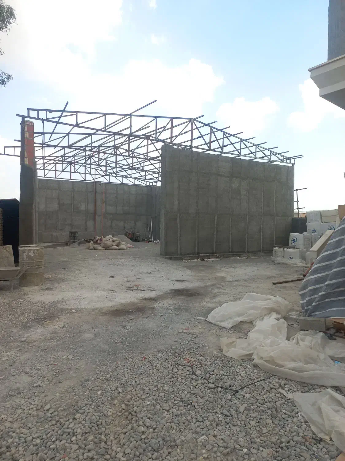 استاد سیمانکاری پودرسنگ و بتن ریزی|خدمات پیشه و مهارت|آق قلا, |دیوار