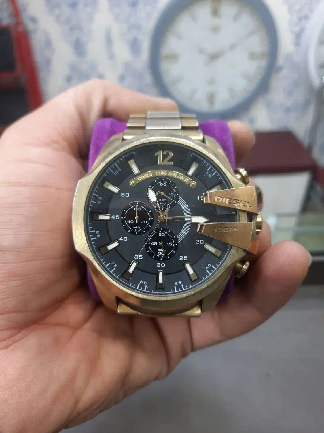 ساعت مچی|ساعت|قروه, |دیوار