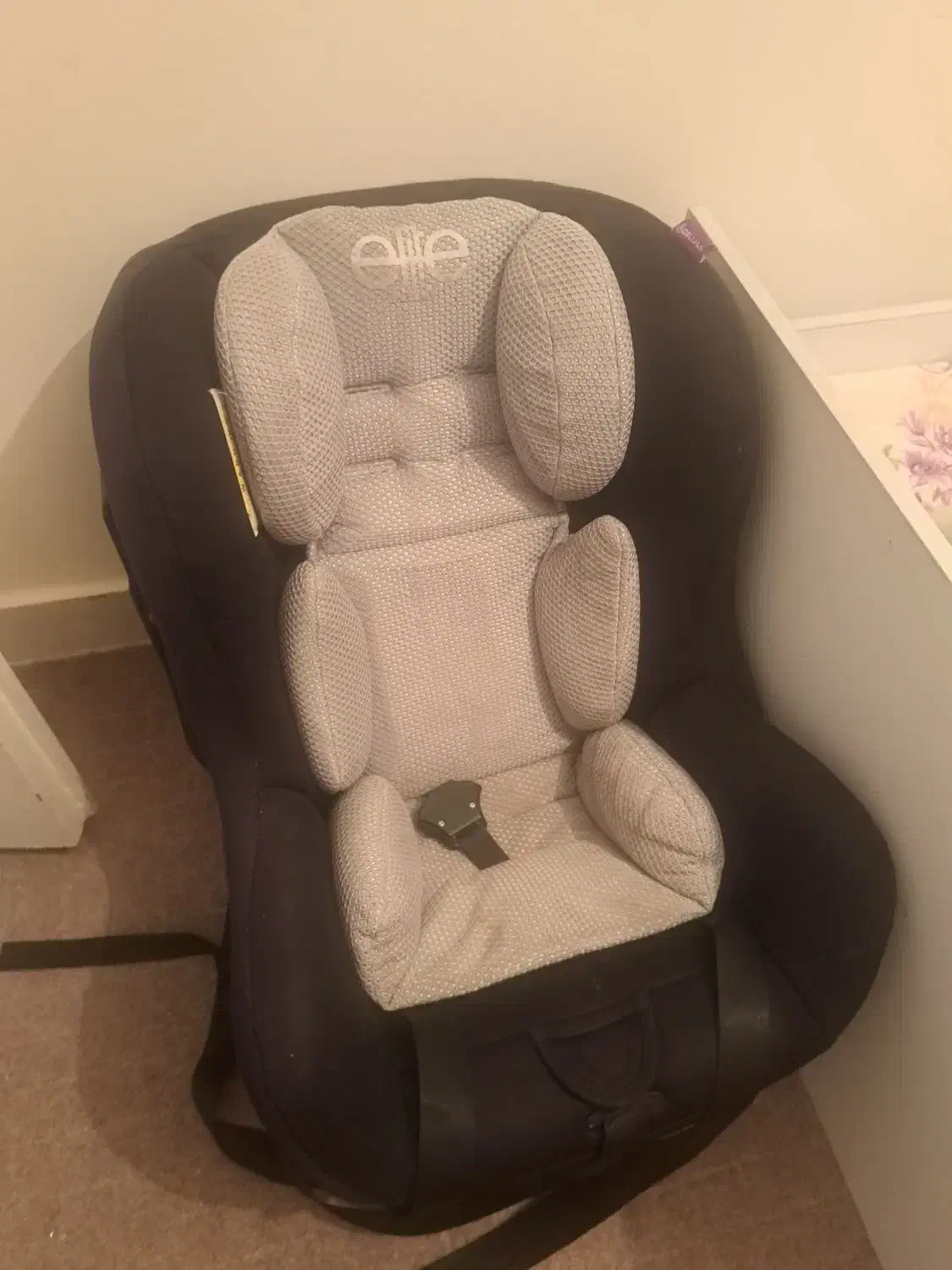 صندلی ماشین بچه|تخت و صندلی بچه|هشتگرد, فاز ۲ مهستان|دیوار