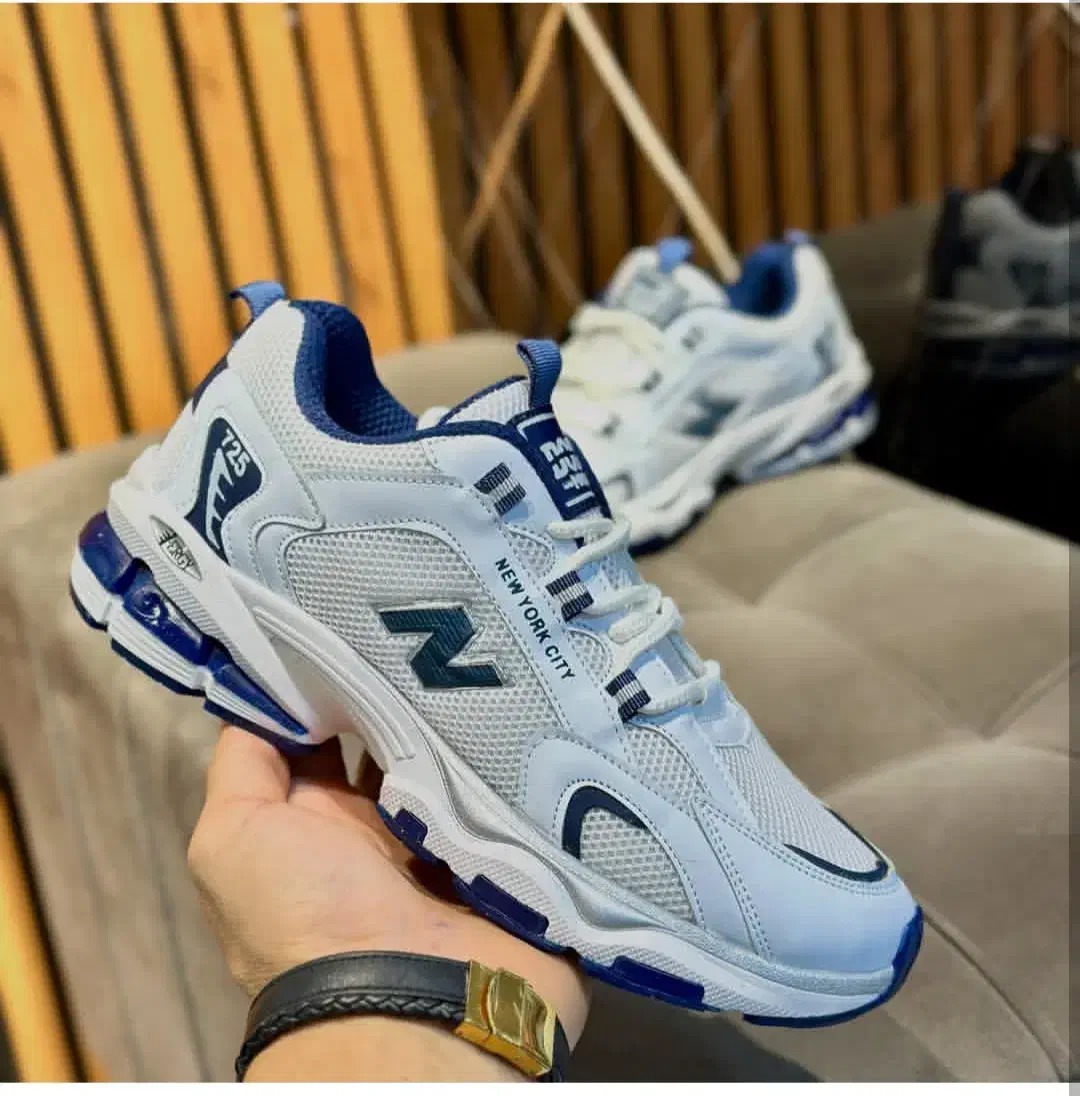 کتونی های زنونه و مردونه باکیفیت بالا|کیف، کفش، کمربند|میانه, |دیوار