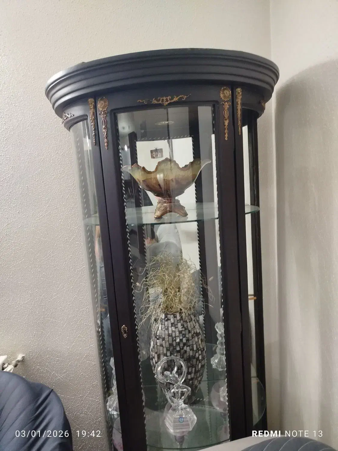 ویترین  پایه دار|بوفه، ویترین، کنسول|شاهین‌شهر, مسکن مهر|دیوار