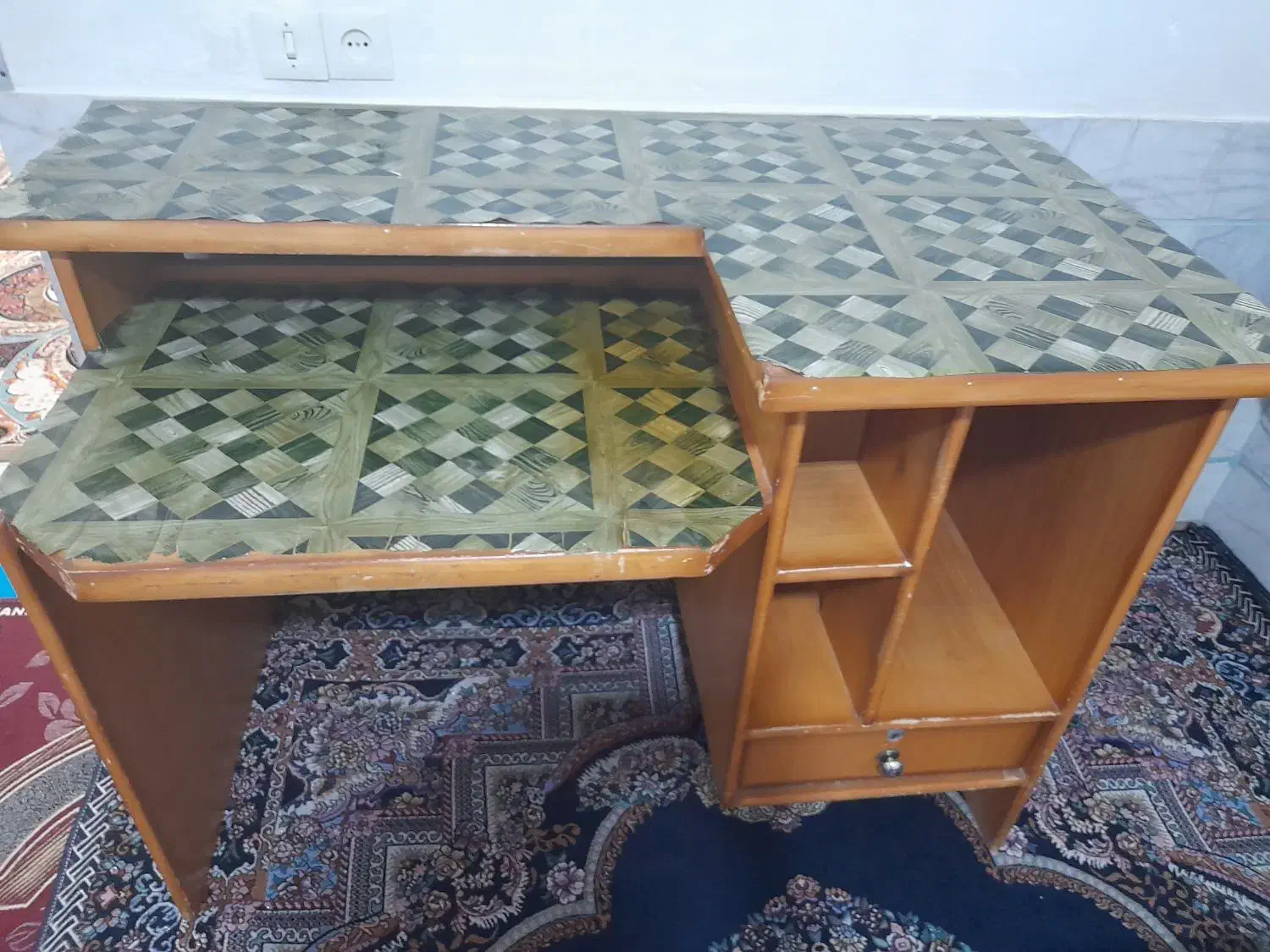 میز کامپیوتر|میز تحریر و کامپیوتر|فیروزآباد (فارس), |دیوار