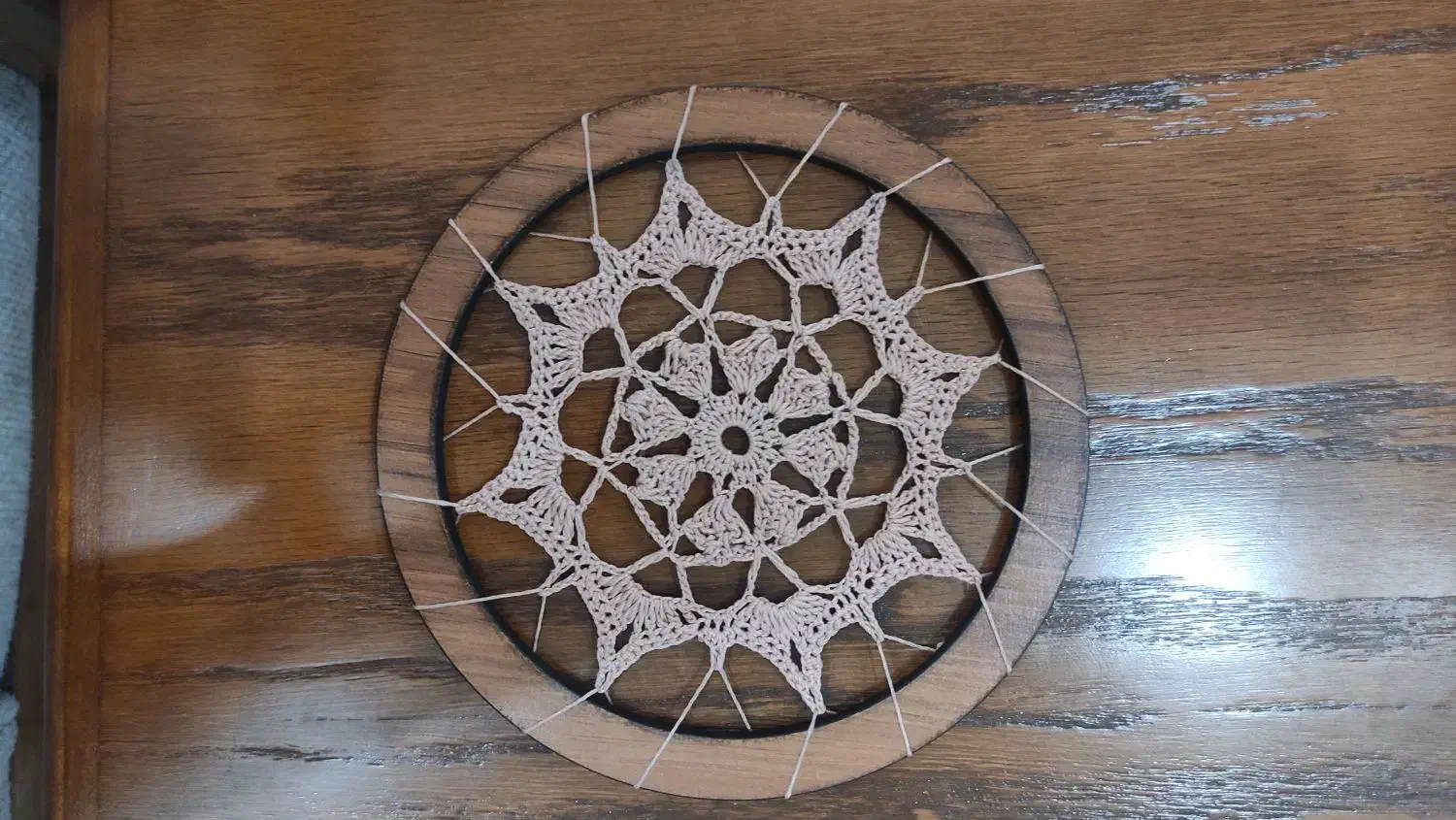 دیوارکوب ماندالا بافی قلاب بافی|صنایع دستی و سایر لوازم تزئینی|تربت‌حیدریه, باغ سلطانی|دیوار