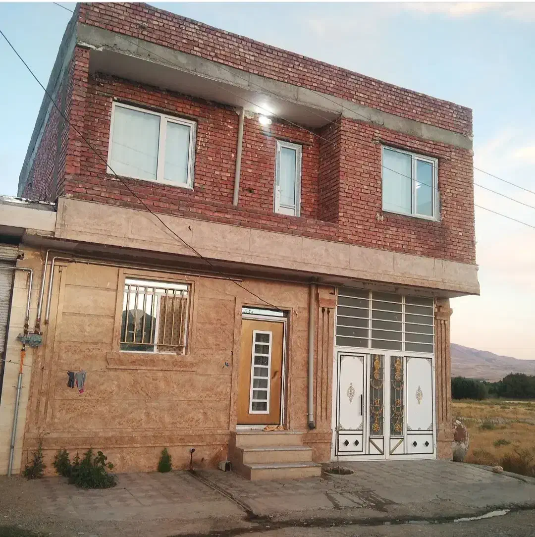 ساختمان دو طبقه ورودی جدا|فروش خانه و ویلا|شاهین دژ, |دیوار