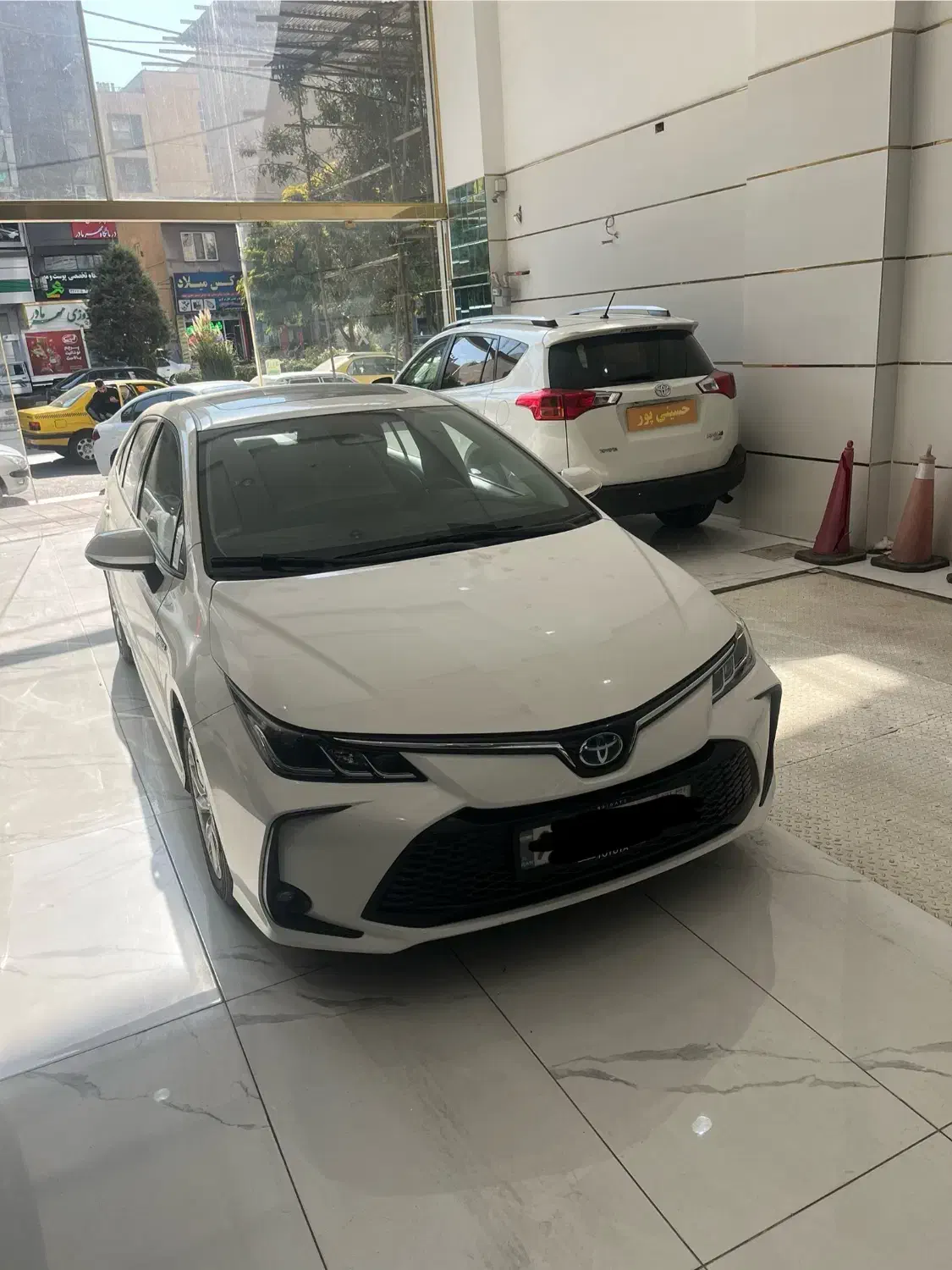 تویوتا کرولا هیبرید ۱۸۰۰بیرنگ|خودرو سواری و وانت|کرج, مهرویلا شمالی|دیوار