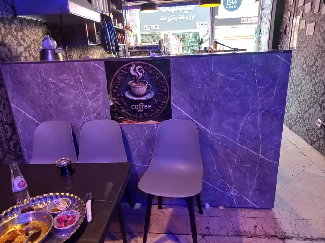 فروش ویترین با صندلی و میز|کافی‌شاپ و رستوران|اسلام‌شهر, باغ فیض|دیوار